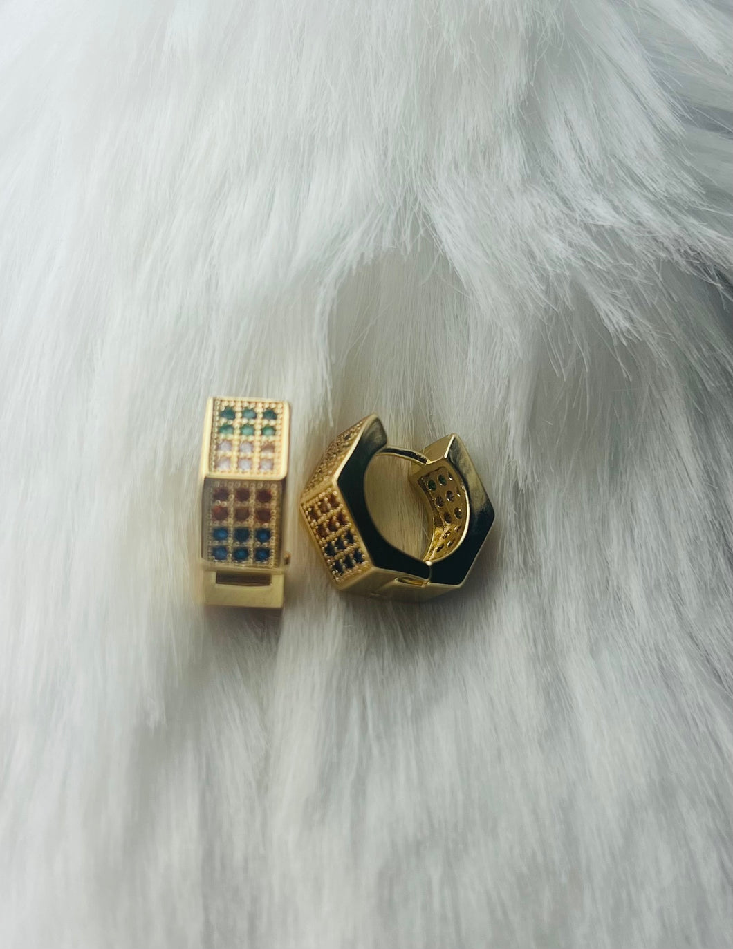 ARETE HEXAGONAL